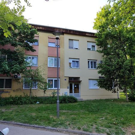 Apartman Studio Blue Subotica Exterior foto